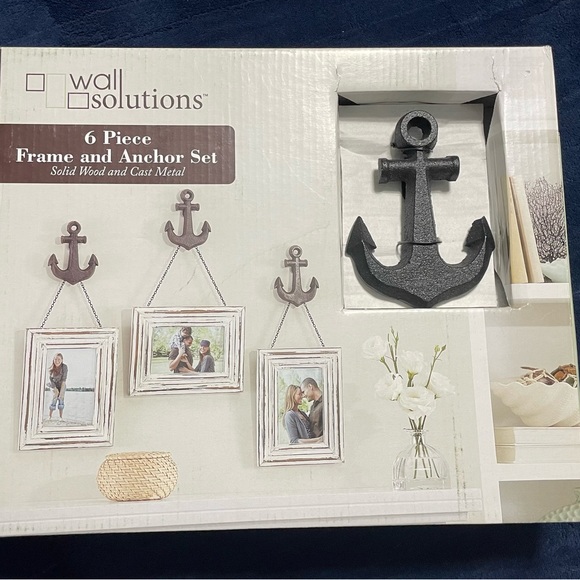 Wall Solutions 3 Distressed White Wood 4”x6” Photo Frames 3 Cast Metal Anchors - Picture 1 of 2
